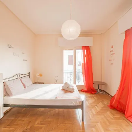 Apartment Istoriko Kentro *